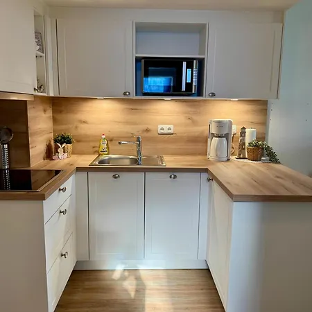 Res A Ros 13 Apartment